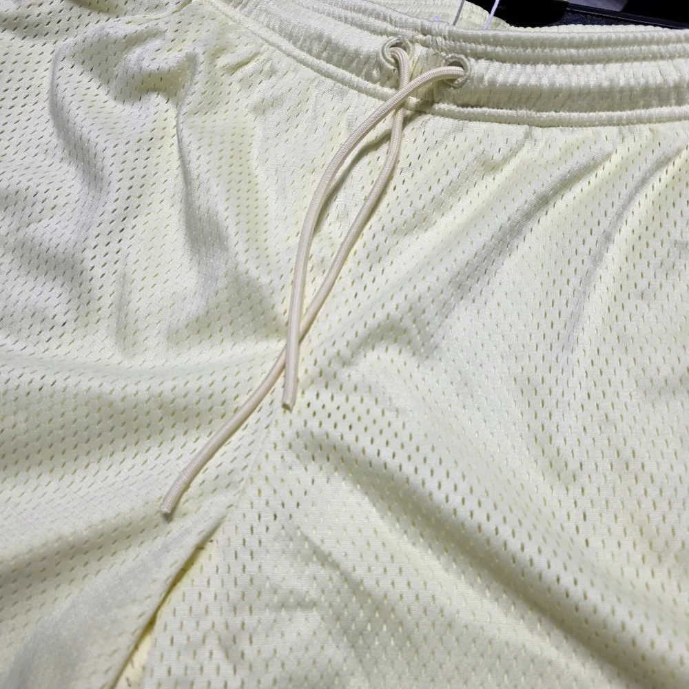 NWT Advisory Board Crystals Abc 123 Mesh Shorts Sulfur Sz M